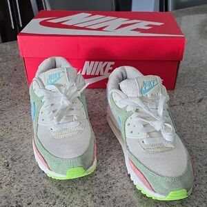 HARD TO FIND...Nike Air Max 90 Easter Leopard Sneakers!
